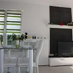 U-Stay Bond Apartament