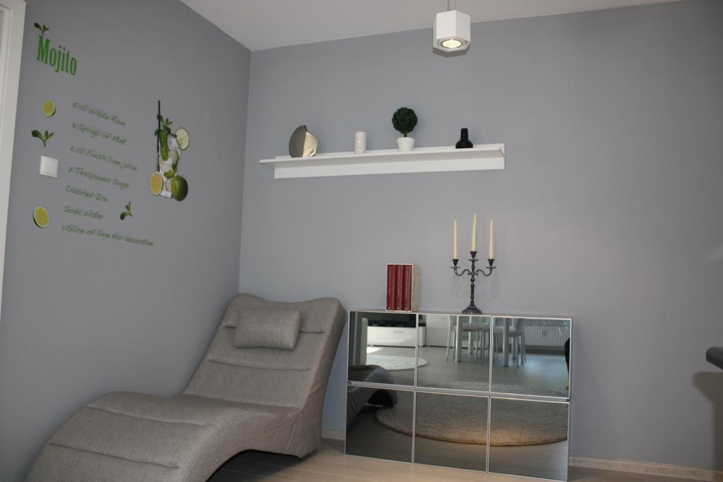Apartment U-stay Bond Apartament *