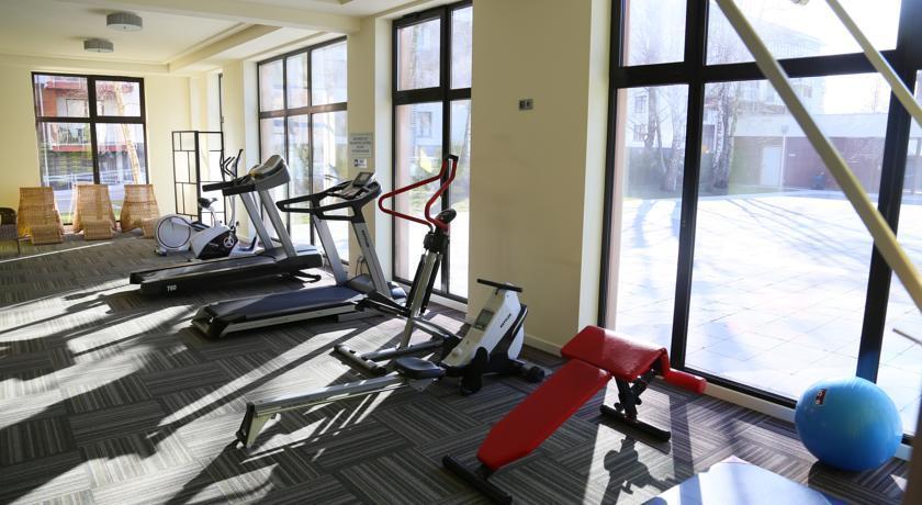 U-stay Bond Apartament *