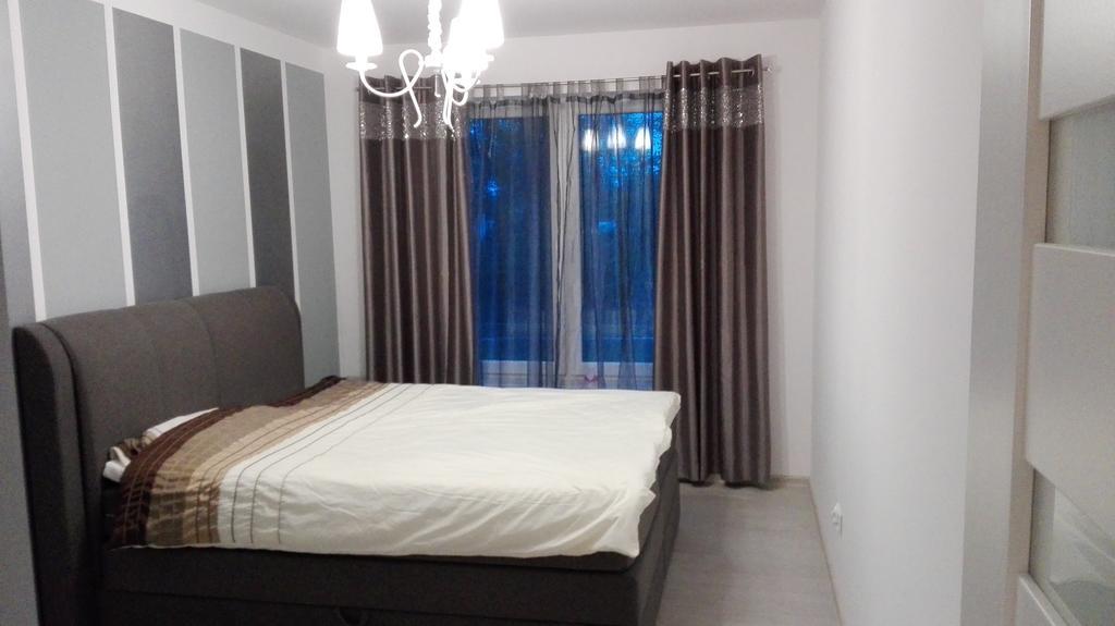 U-stay Bond Apartament Apartment *