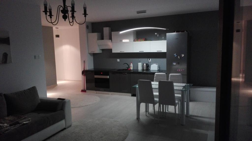 U-stay Bond Apartament Apartment